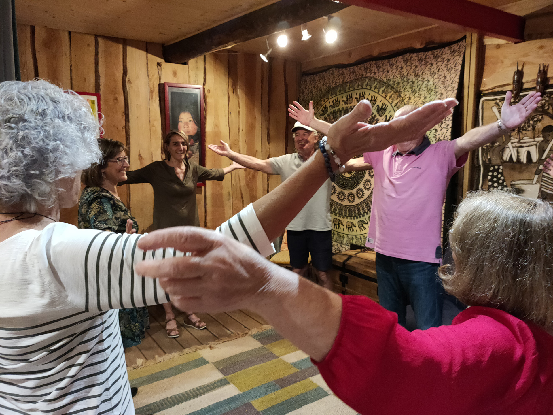 Une séance de PNL avec un groupe de personnes